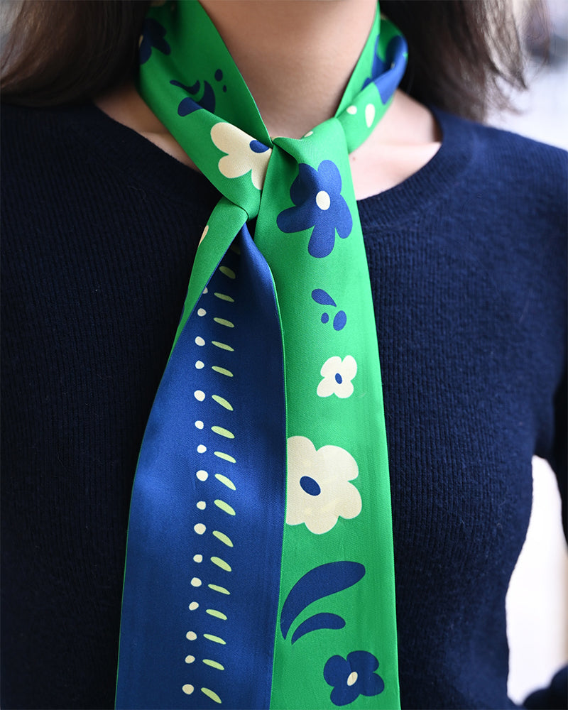 Foulard en soie vert Lavalliere en soie bleu Accessoire femme luxe design